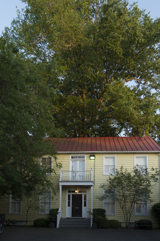 Barksdale House Inn - photo 50