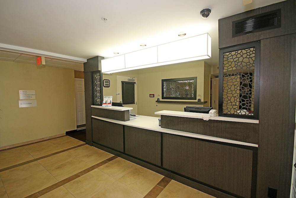 Candlewood Suites Newport News Yorktown by IHG - photo 24