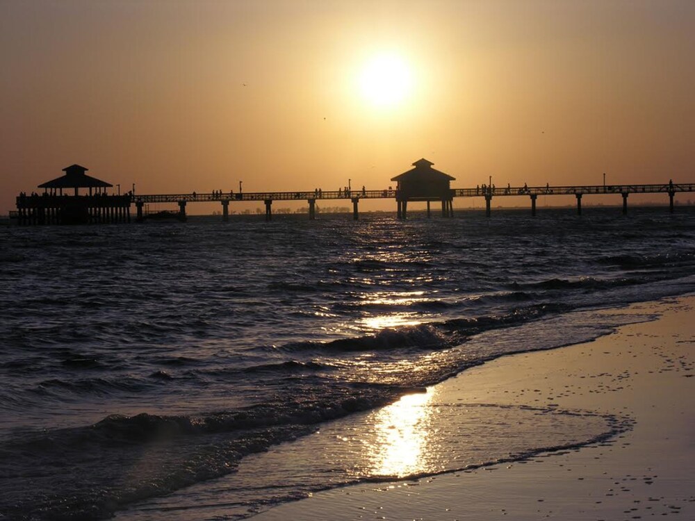 Cane Palm Beach Club 105 - photo 22