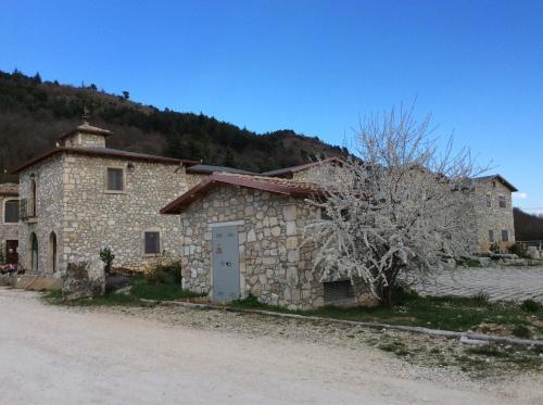 Hotel Il Feudo Dei Pierleoni - carbon neutral hotel in Celano