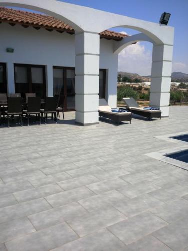 Villa Olivo Maroni