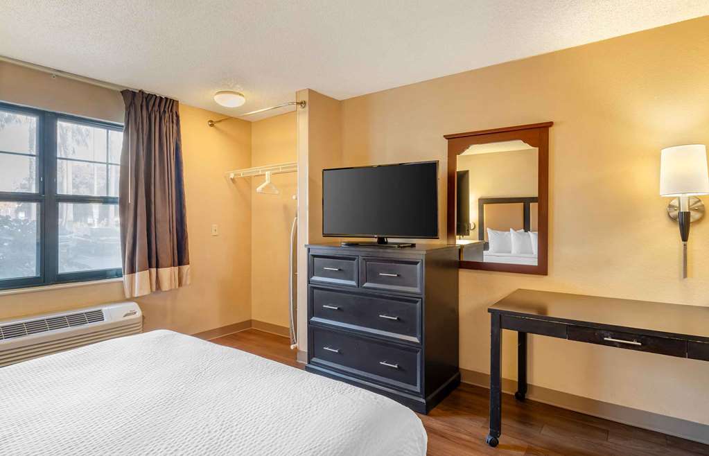 Extended Stay America Suites Oakland Emeryville - photo 12