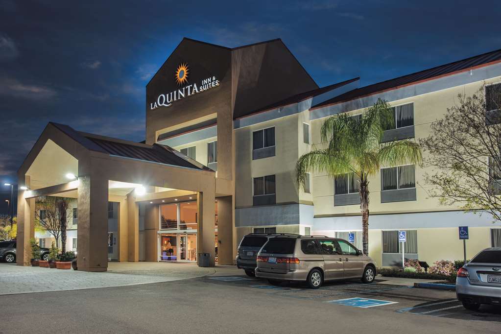 La Quinta Inn & Suites by Wyndham Dublin Pleasanton - photo 2