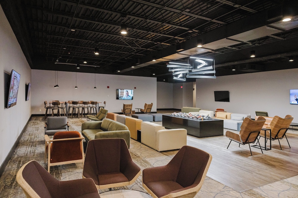 Crowne Plaza Suites MSP Airport Mall of America by IHG - photo 95