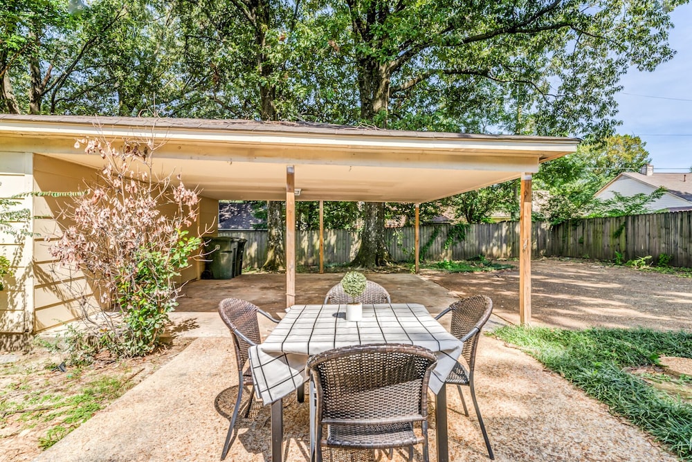 Near Parks Tranquil Fox Trails in Memphis, United States