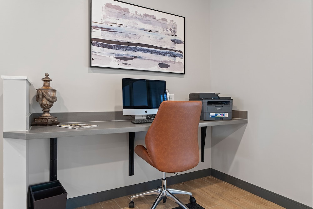 Candlewood Suites Perry National Fairground Area by IHG - photo 37