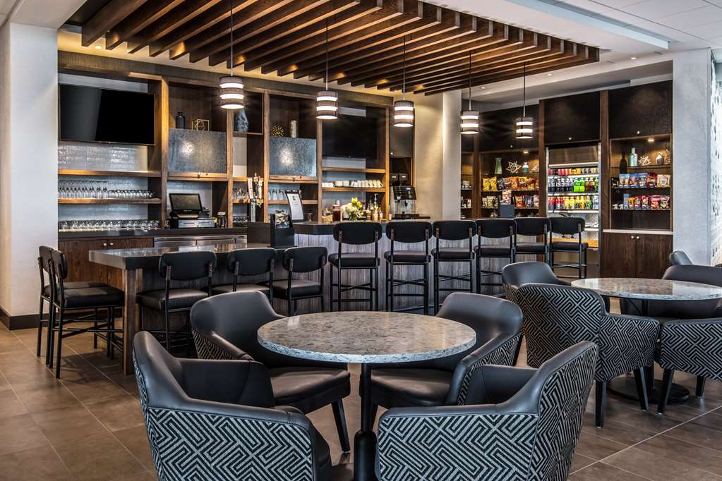 Hyatt Place Delano - photo 10