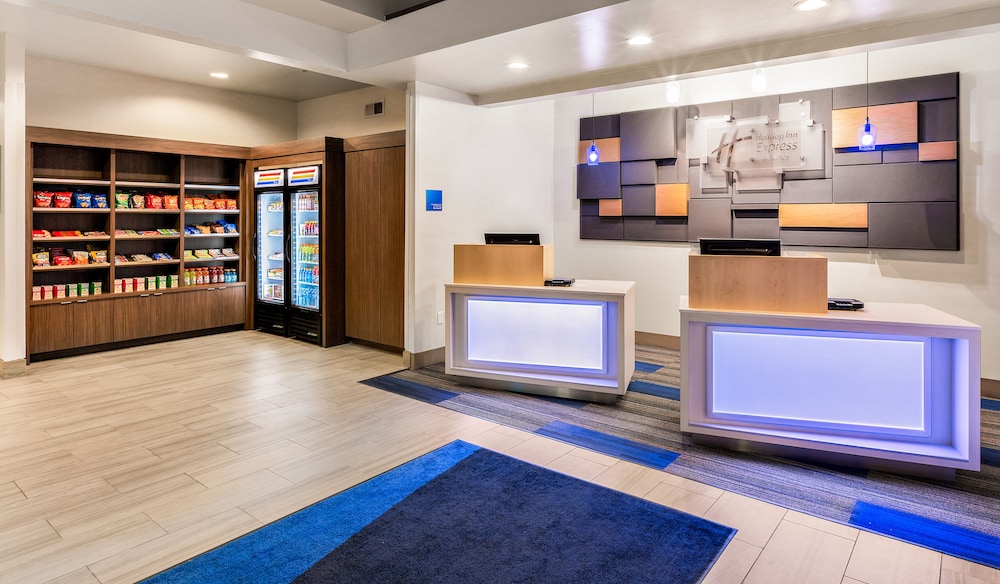 Holiday Inn Express Hotel & Suites Oroville Lake by IHG - photo 43