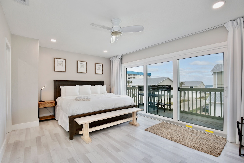 Zen Beach Retreat Ocean View Townhouse No Drive Beach — 4-Star Luxury Hotel in New Smyrna Beach, United States