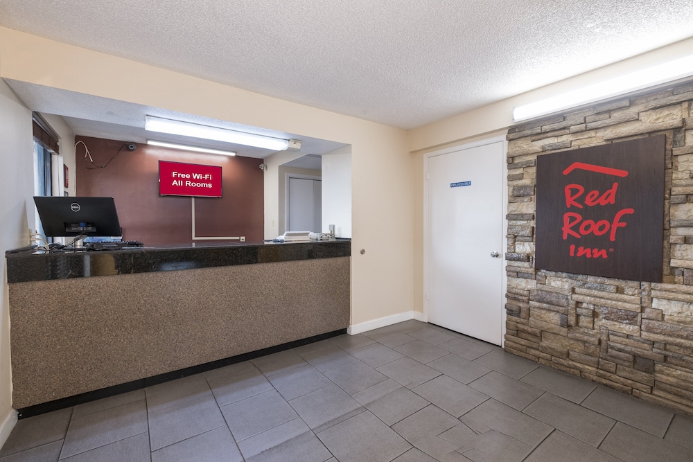 Red Roof Inn Mobile Midtown - photo 2