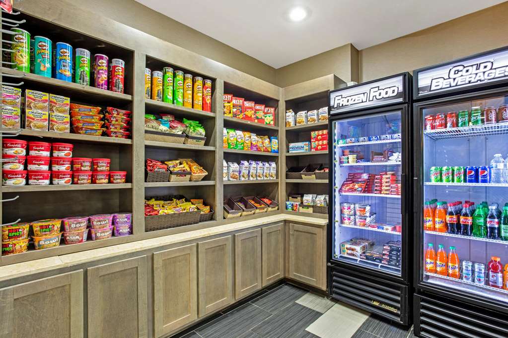La Quinta Inn & Suites by Wyndham Paducah - photo 45