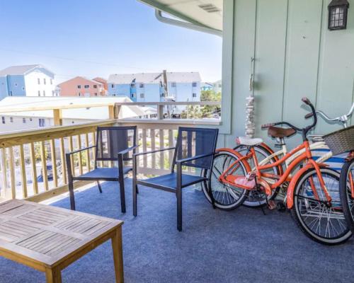Seawind B9 Sea Gem Serenity by Carolina Beach Realty — 4-Star Luxury Hotel in Carolina Beach, United States