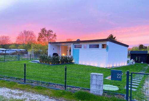 Mimibeach Mit Umzauntem Grundstuck — Scharbeutz