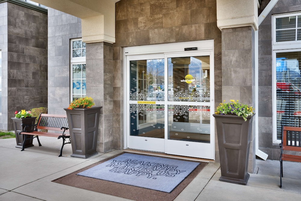 Hampton Inn & Suites Orem - photo 54
