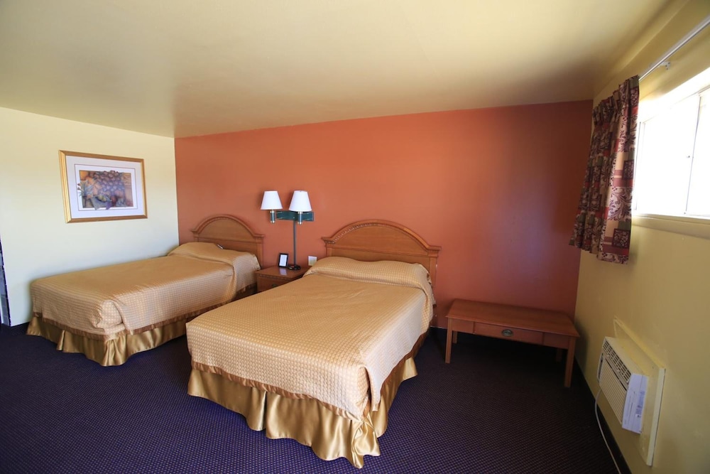 Shamrock Country Inn - photo 18