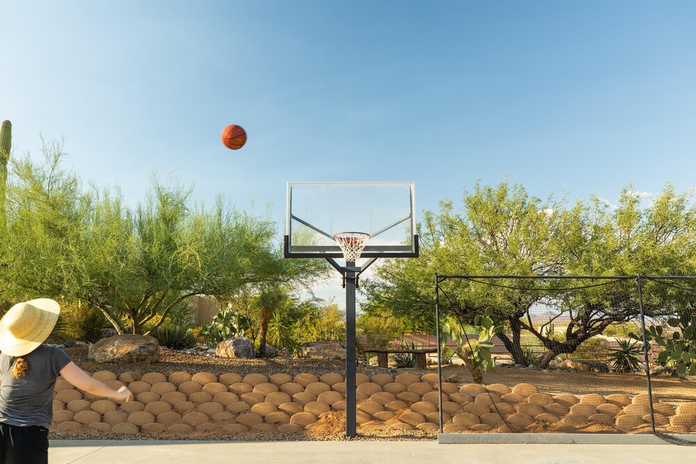 Westland by Avantstay Desert Oasis w Mountain View Pool & Basketball Court Scottsdale - photo 29