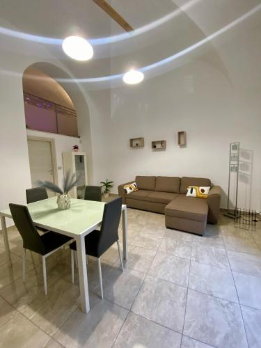 Mavi House — 4-Star Luxury Hotel in Catania, Italy