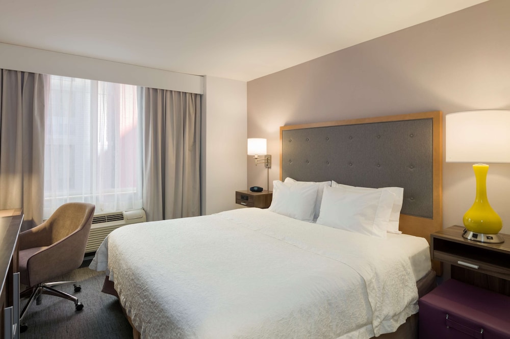 Hampton Inn Manhattan Times Square South - photo 18