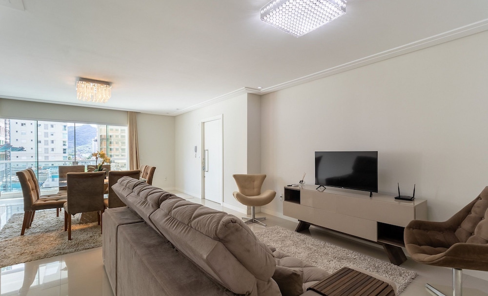 3Br Balcony W Bbq 250M From Sea Ggr0702