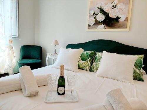 Francesca Suite Metro Basilica San Paolo — 4-Star Luxury Hotel in Rome, Italy