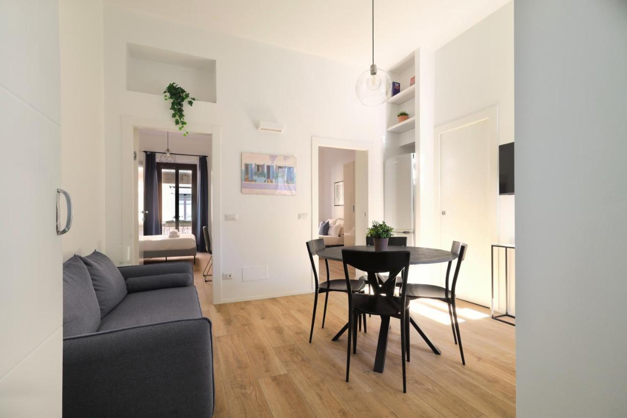 Just Urban Stays Bright And Functional Apartment Corso Genova — 4-Star Luxury Hotel in Milan, Italy