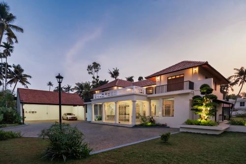 Reverie in Unknown City, India