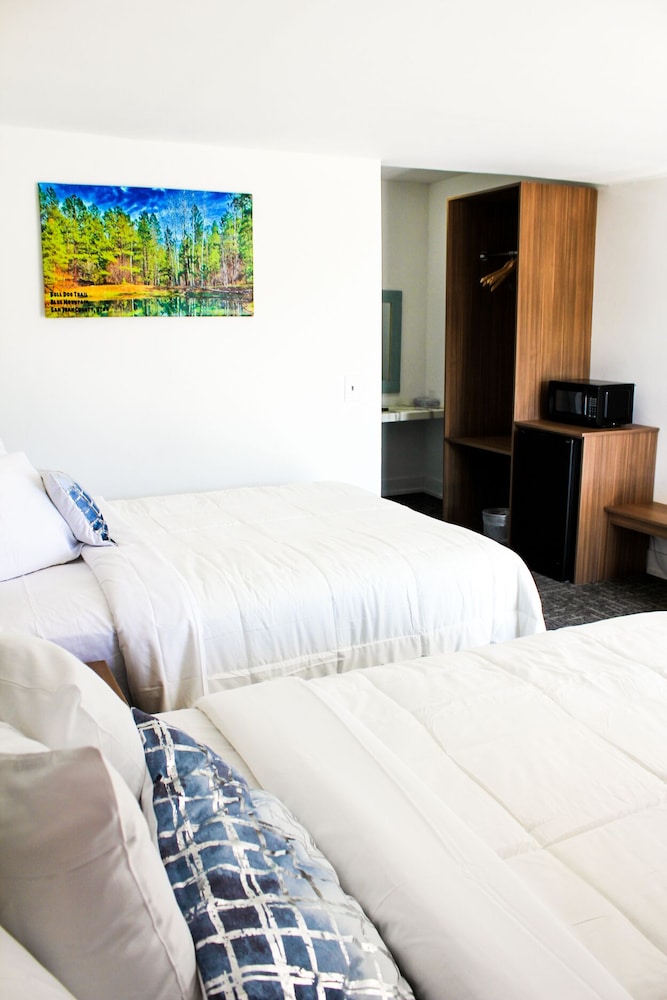 Blue Sage Inn & Suites - photo 8