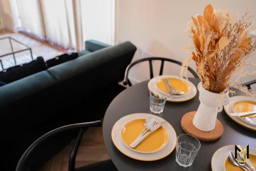 'Nomadic Nest' 2 Bed Executive Coach House Free Parking