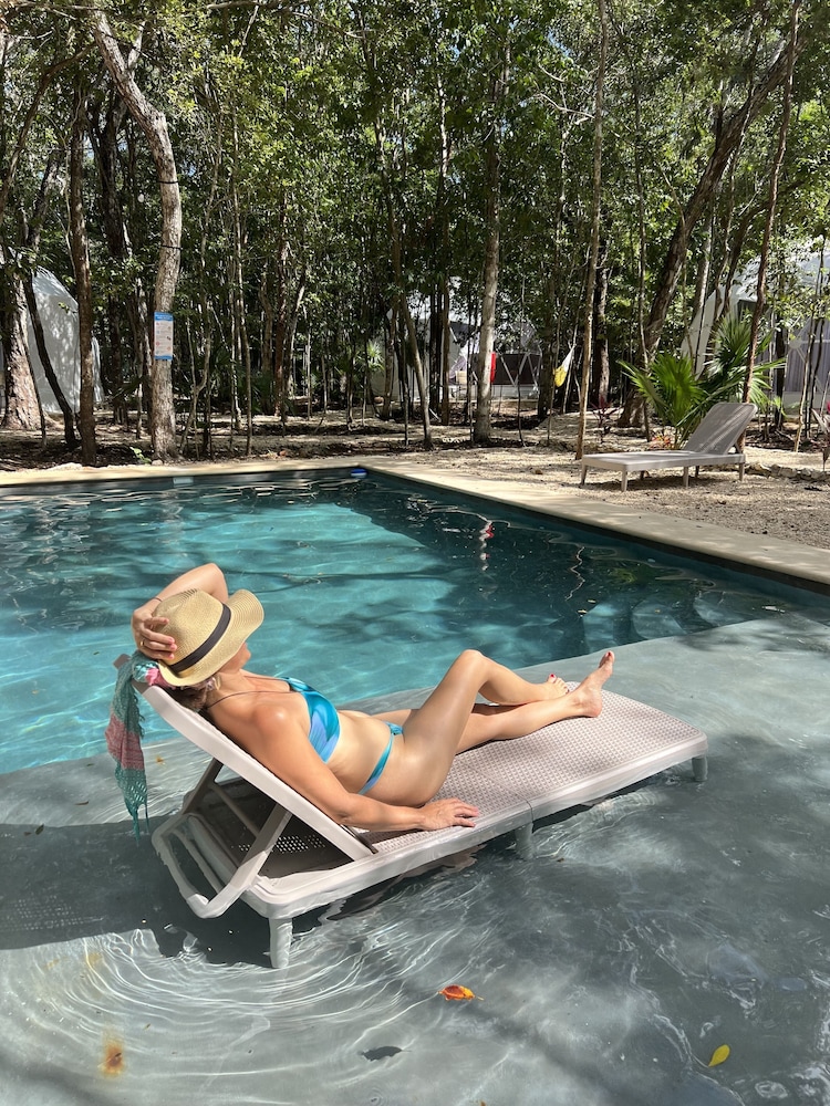 Glamping Mayan Glam - carbon neutral hotel in Tulum
