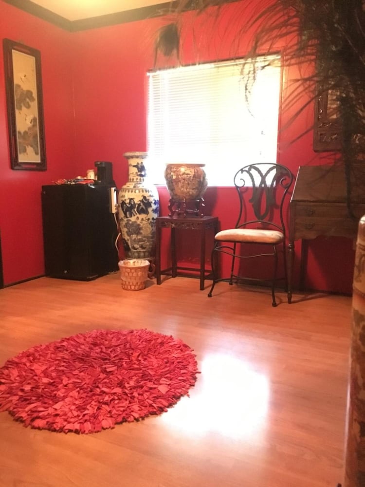 Shady Lady Bed & Breakfast - photo 31
