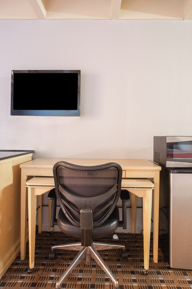 Hotel Oklahoma City Lincoln Blvd - photo 15