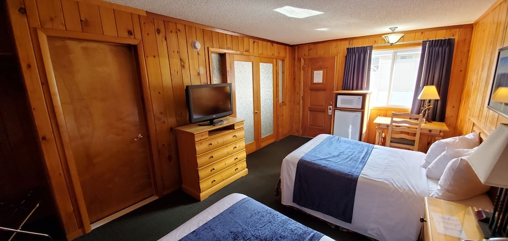The Lake Motel - photo 35