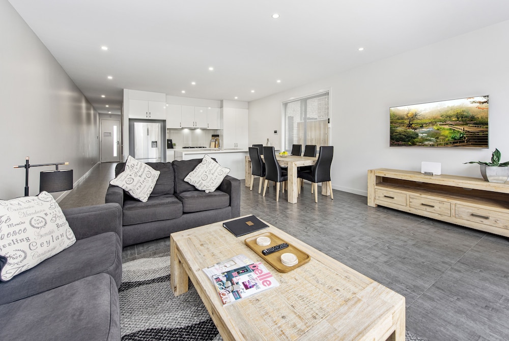 Fawkner Executive Suites & Serviced Apartments — 4-Star Luxury Hotel in Melbourne, Australia