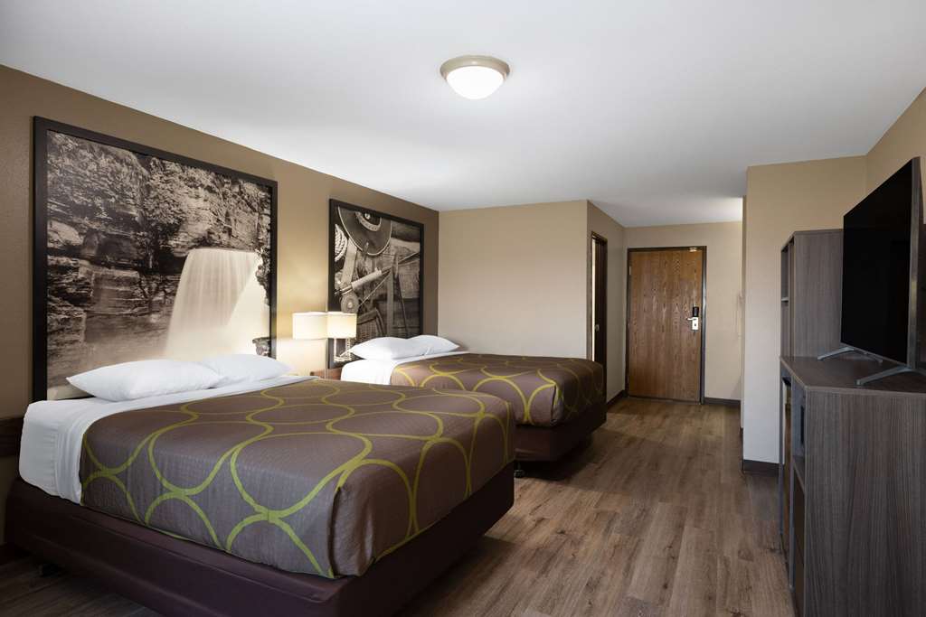 Super 8 by Wyndham Belgrade Bozeman Airport - photo 37