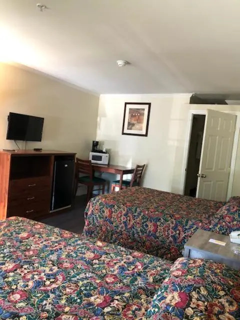 Sierra Crossing Motel - photo 3