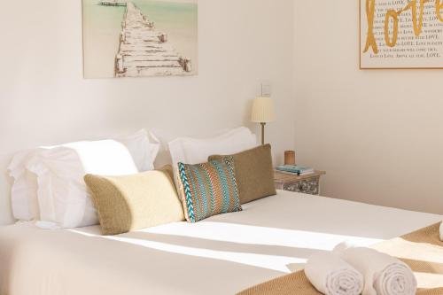 Bright Tailor Made Flat With a View in Estrela — 4-Star Luxury Hotel in Lisbon, Portugal