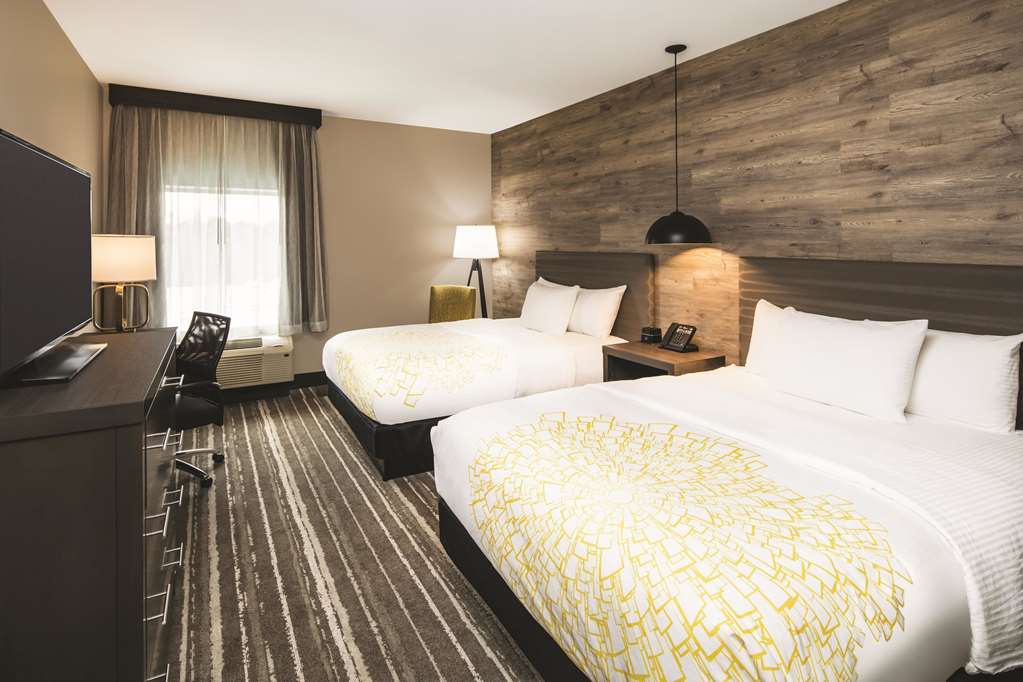 La Quinta Inn & Suites by Wyndham Atlanta South McDonough - photo 7