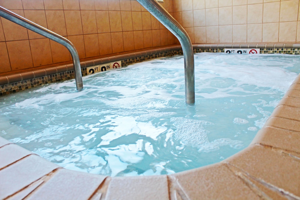 Country Inn & Suites by Radisson Marinette WI - photo 35