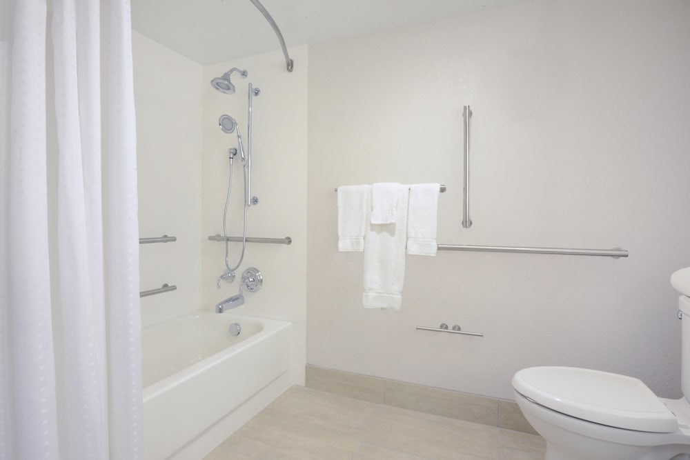 Holiday Inn Express Nashville Airport - photo 18