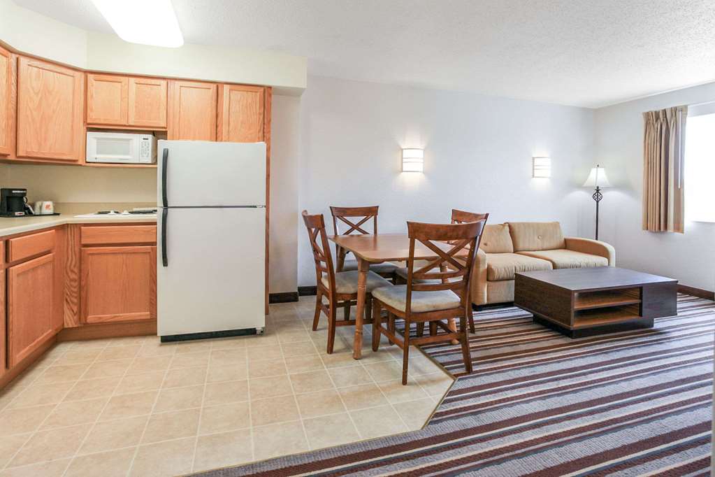 Super 8 by Wyndham Sault Ste. Marie - photo 13