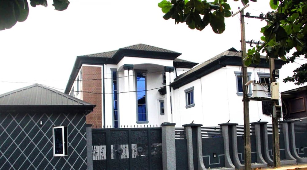 S and B Suites - last minute hotel in Lagos