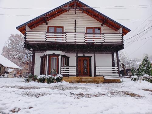 Villa Zgarda1 — 4-Star Luxury Hotel in Vorokhta, Ukraine