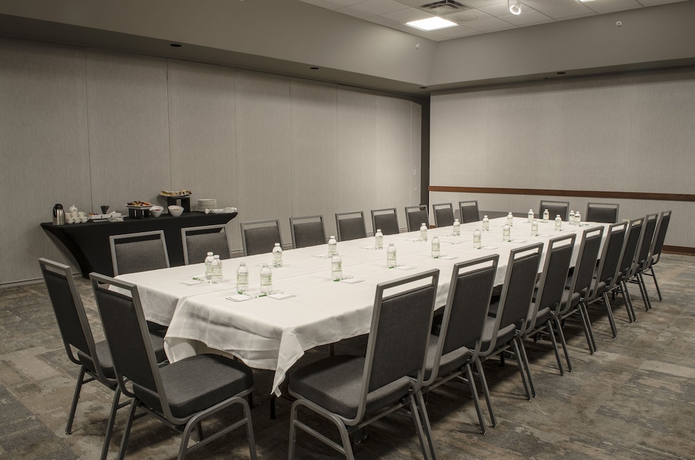 Holiday Inn Fargo by IHG - photo 83