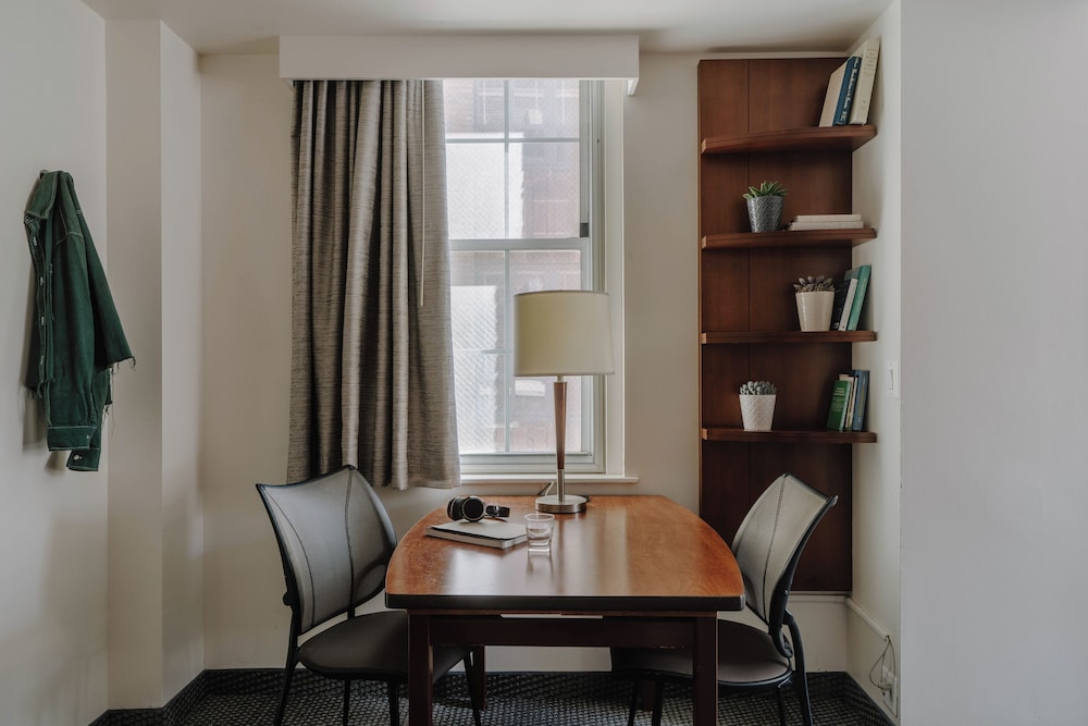 Club Quarters Hotel Rittenhouse Square Philadelphia - photo 33