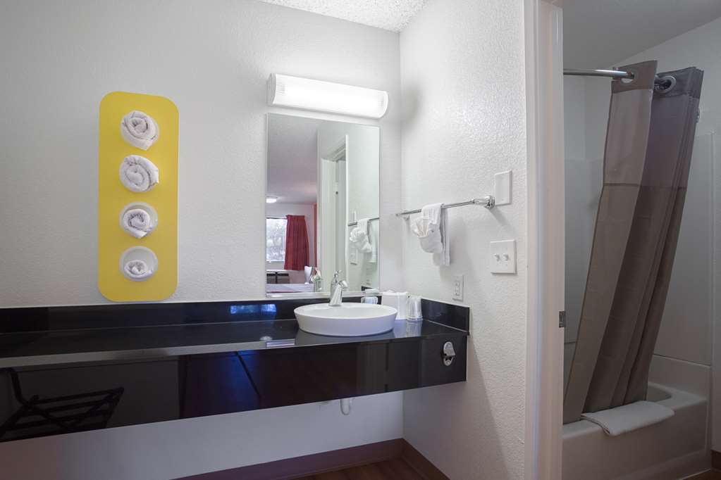 Motel 6 Kingman AZ Route 66 West - photo 21