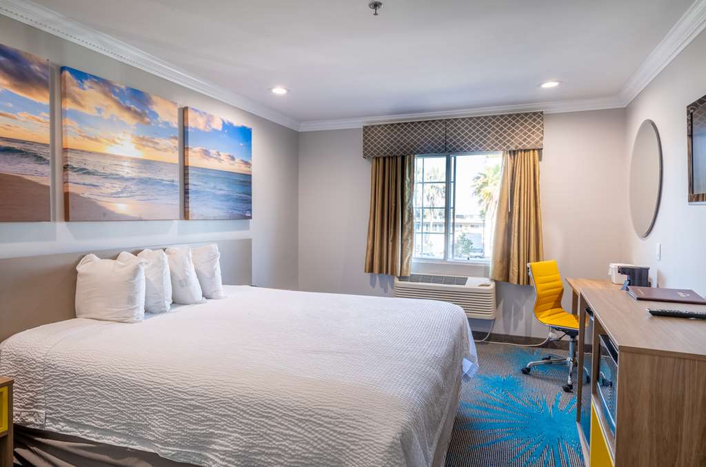 Days Inn by Wyndham Santa Monica - photo 30