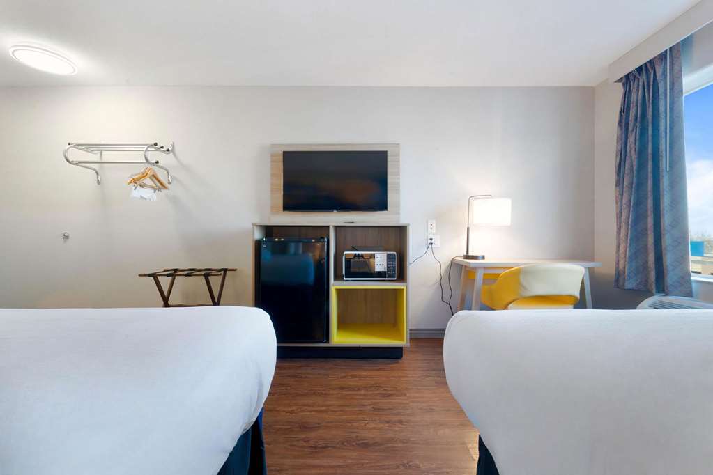 Days Inn by Wyndham Thornton - photo 13