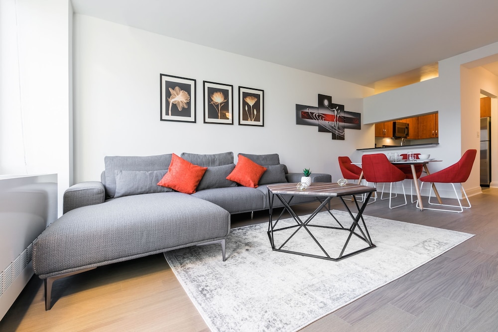 Beautiful 1 Bed Fully Furnished Apartment — 4-Star Luxury Hotel in New York City, United States