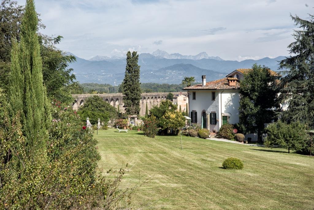 Villa Rossini — 4-Star Luxury Hotel in Lucca, Italy