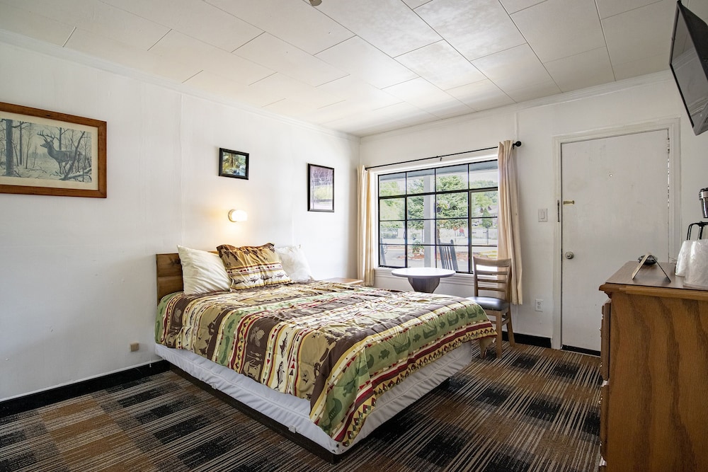 Lloyd's On The River Country Inn By Oyo - photo 22